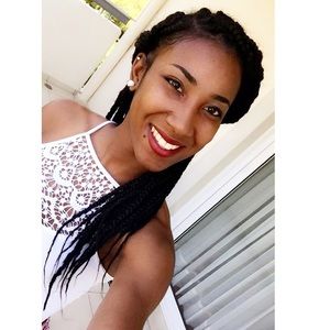 Meet your Posher, Diona